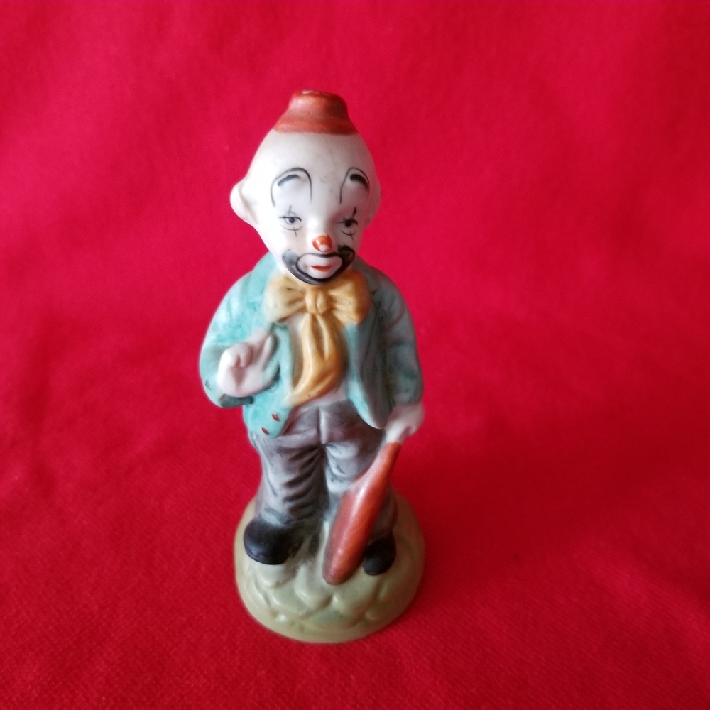 5" HAND PAINTED FIGURINE - Picture 5 of 5